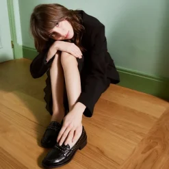 MOCASSINS JOYA ROCK CUIR VERNIS ET CLOUS